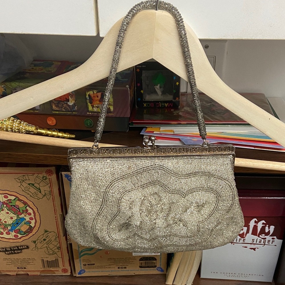 Vintage Elegant Silver Toned Beaded Evening Clutch